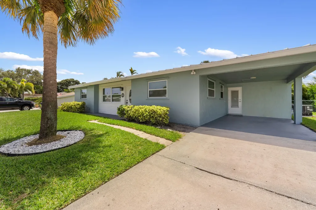 204 Circle E Jupiter FL 33458