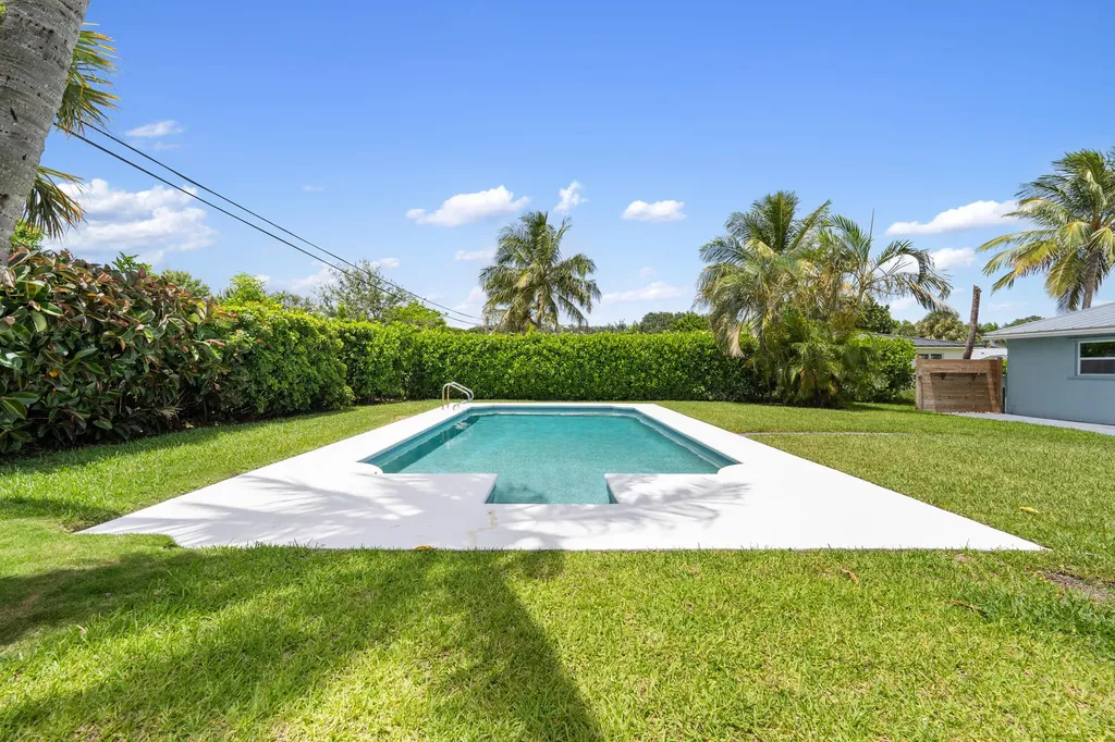 204 Circle E Jupiter FL 33458