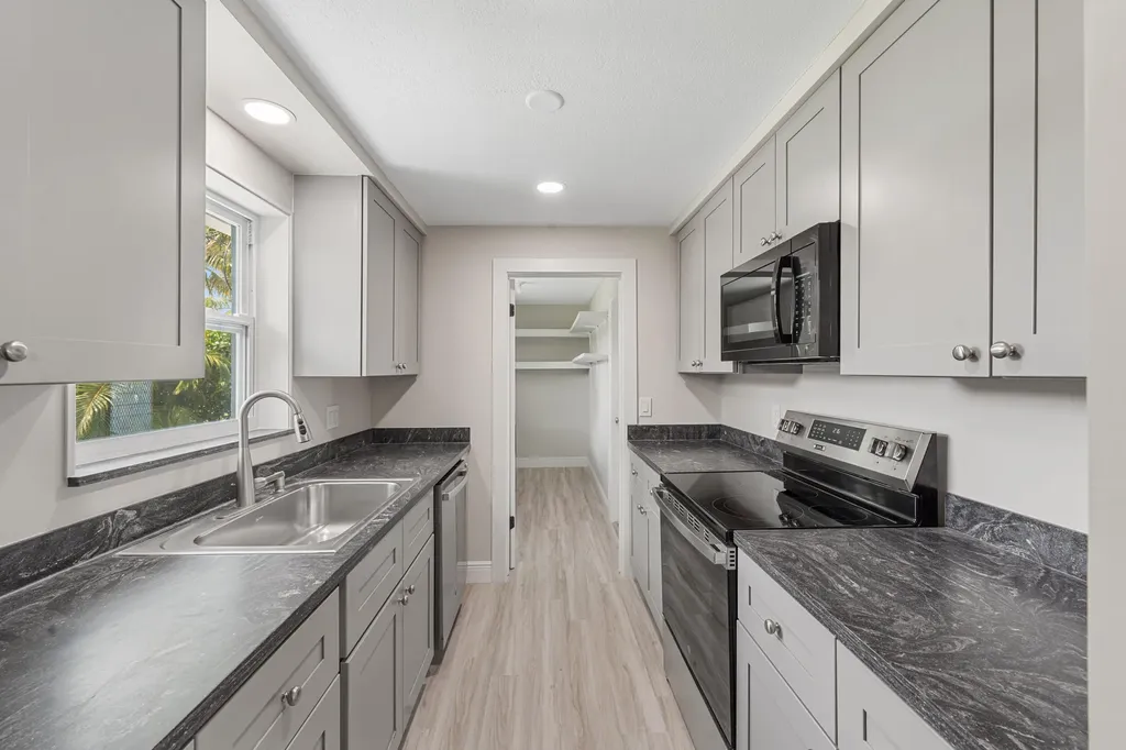 204 Circle E Jupiter FL 33458