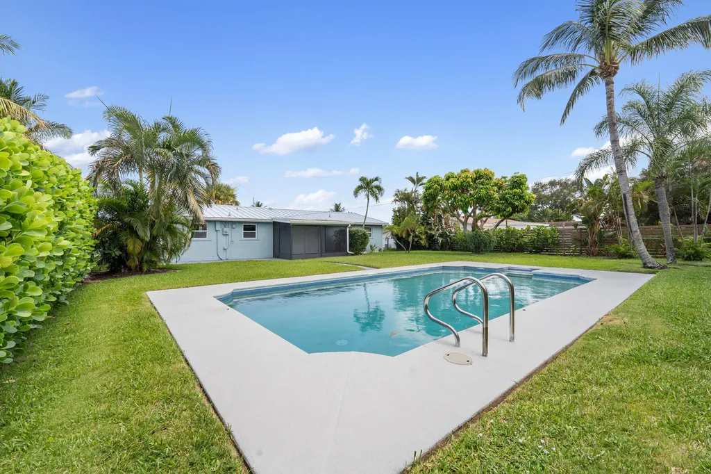 204 Circle E Jupiter FL 33458