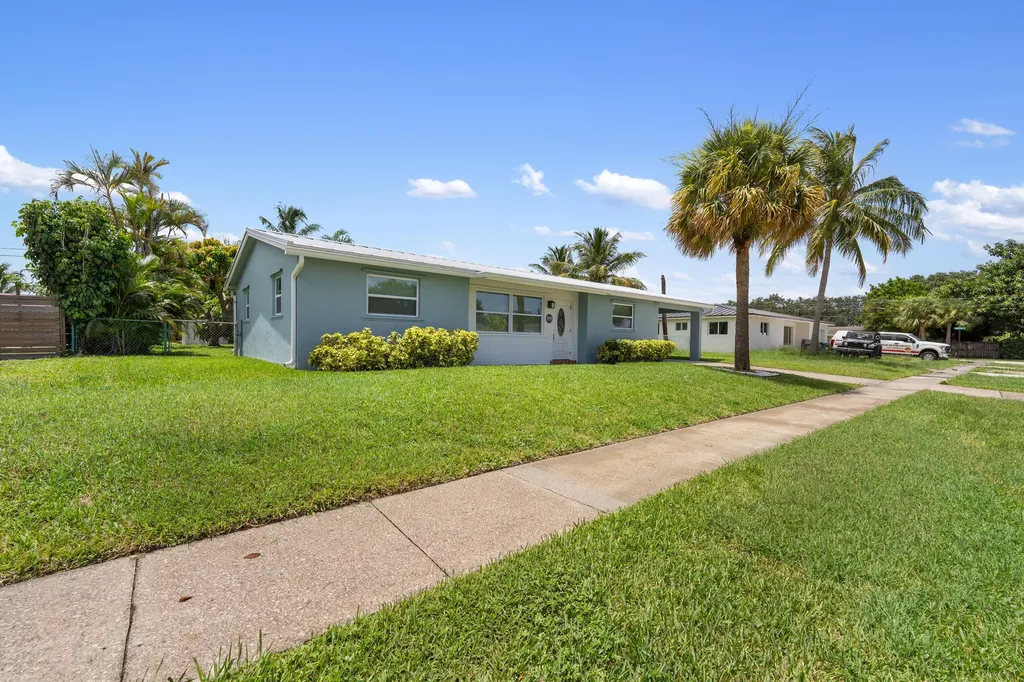 204 Circle E Jupiter FL 33458
