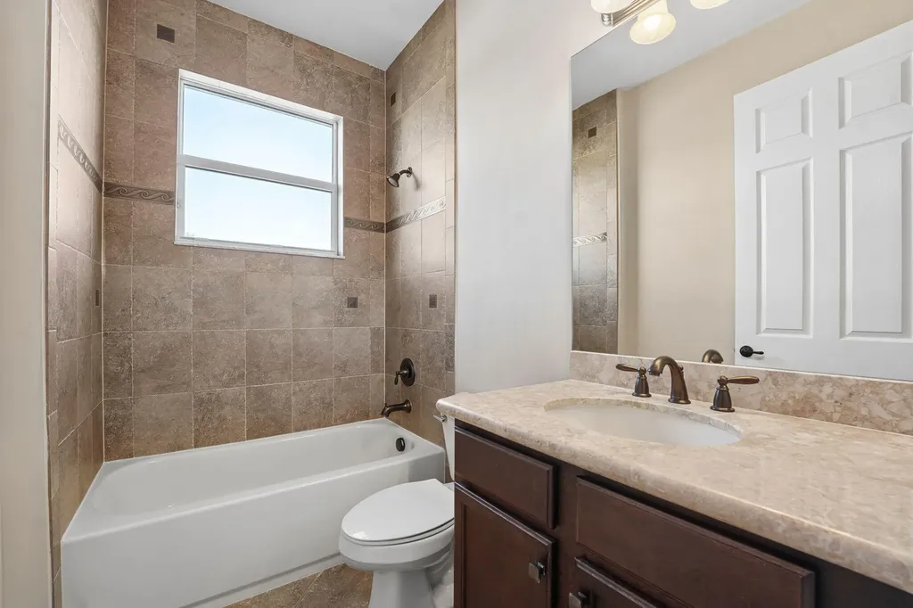 8256 Savara Streams Lane Boynton Beach FL 33473