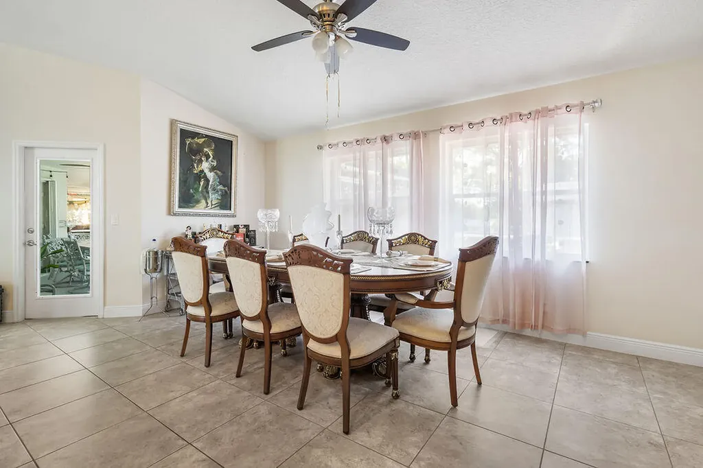 12987 N 66th Place N The Acreage FL 33470