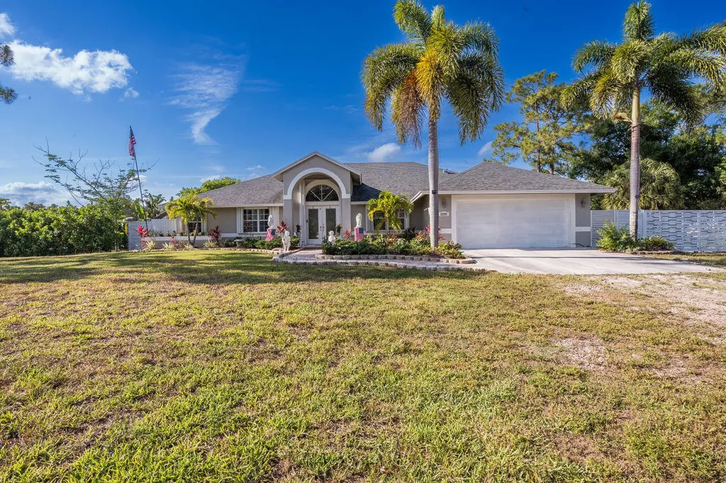12987 N 66th Place N The Acreage FL 33470