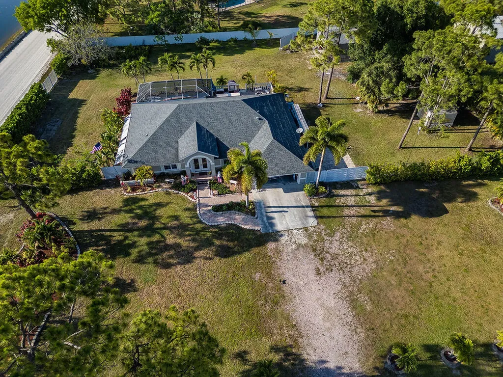 12987 N 66th Place N The Acreage FL 33470