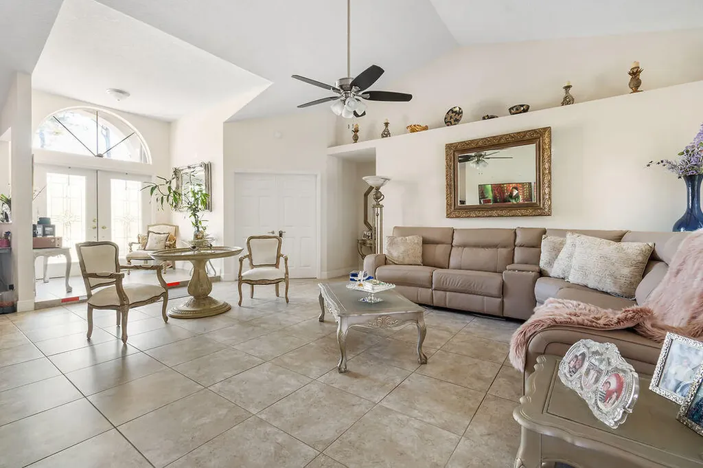 12987 N 66th Place N The Acreage FL 33470