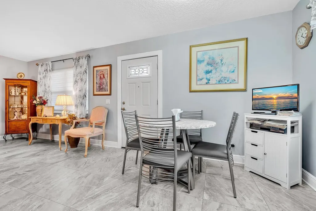 625 Normandy N Delray Beach FL 33484