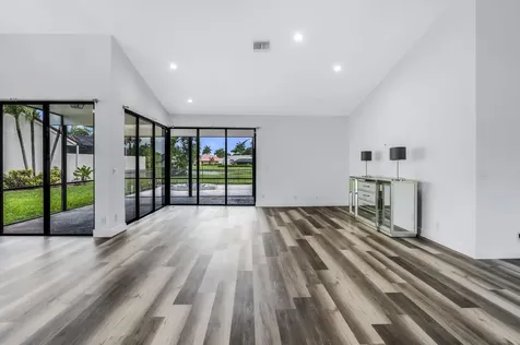 19325 Cherry Hills Terrace Boca Raton FL 33498