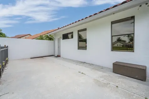 19325 Cherry Hills Terrace Boca Raton FL 33498