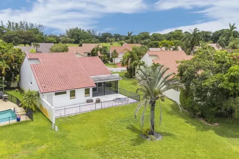 19325 Cherry Hills Terrace Boca Raton FL 33498