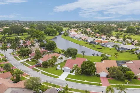 19325 Cherry Hills Terrace Boca Raton FL 33498