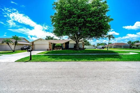 574 Juniper Place Wellington FL 33414