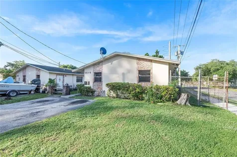 747 NW 14th Way Fort Lauderdale FL 33311