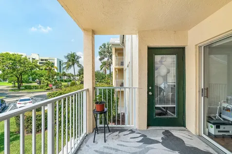 6283 La Costa Drive Boca Raton FL 33433