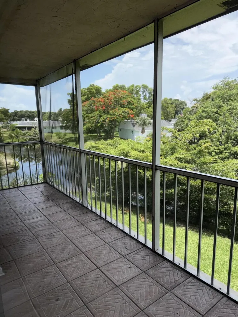 9280 SW 3rd Street Boca Raton FL 33428