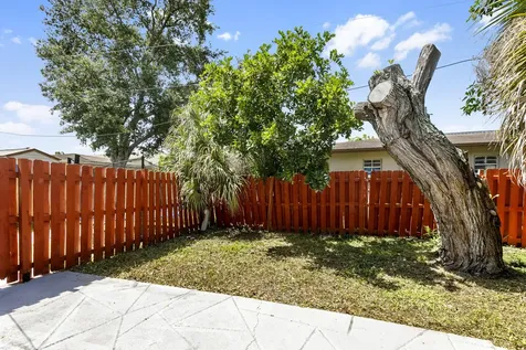 Riviera Beach FL 33404