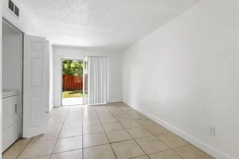 Riviera Beach FL 33404