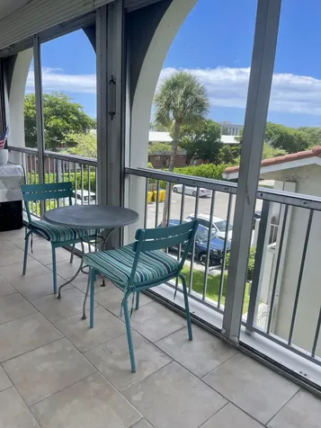250 NE 20th Street Boca Raton FL 33431