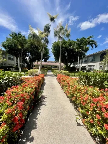 250 NE 20th Street Boca Raton FL 33431
