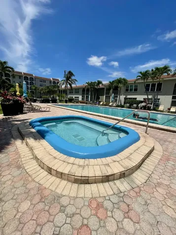 250 NE 20th Street Boca Raton FL 33431
