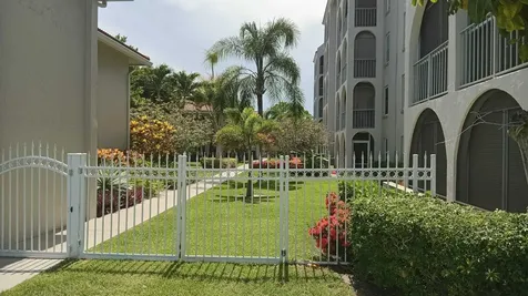 250 NE 20th Street Boca Raton FL 33431