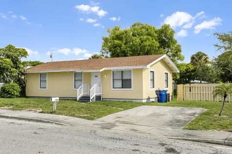 1641 W 27th Street Riviera Beach FL 33404