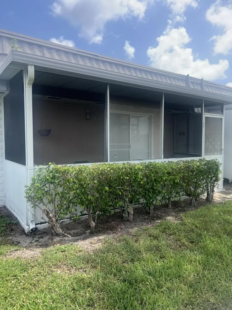 62 Valencia C Delray Beach FL 33446