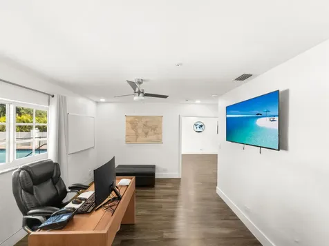 8501 NW 35th Street NW Coral Springs FL 33065