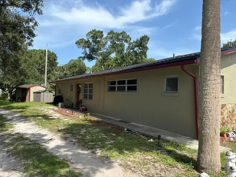 5298 Deleon Avenue Fort Pierce FL 34951