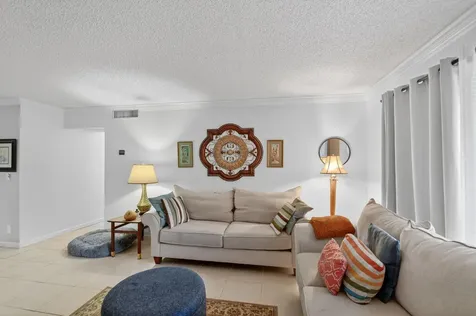 9810 Pineapple Tree Drive Boynton Beach FL 33436