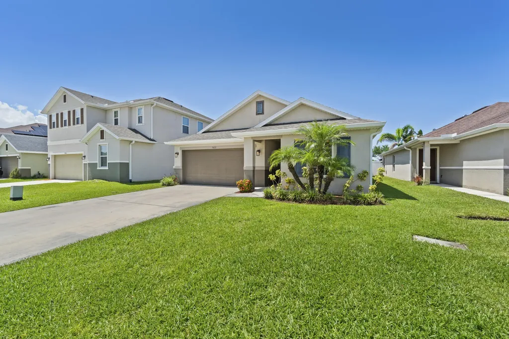 5435 NW Pine Trail Circle Port St Lucie FL 34983