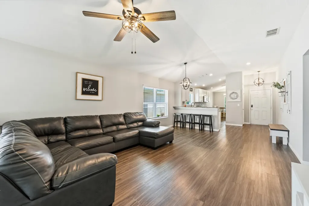 5435 NW Pine Trail Circle Port St Lucie FL 34983