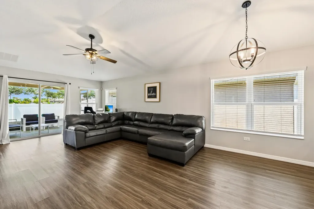 5435 NW Pine Trail Circle Port St Lucie FL 34983
