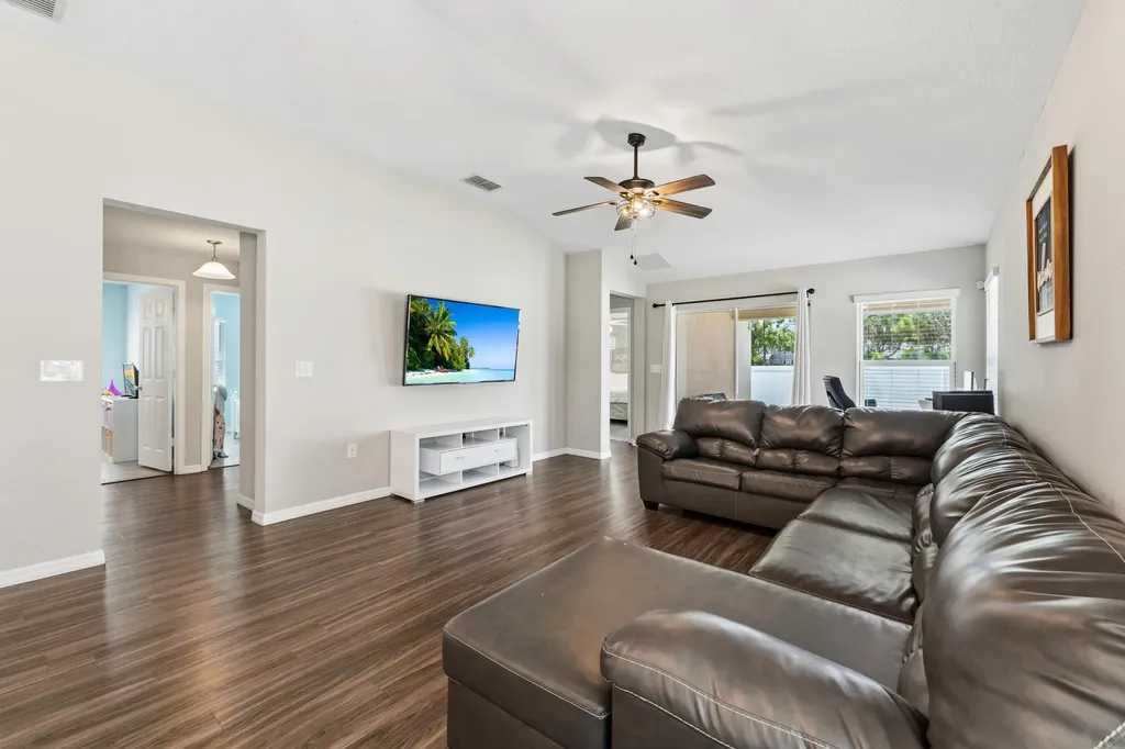 5435 NW Pine Trail Circle Port St Lucie FL 34983