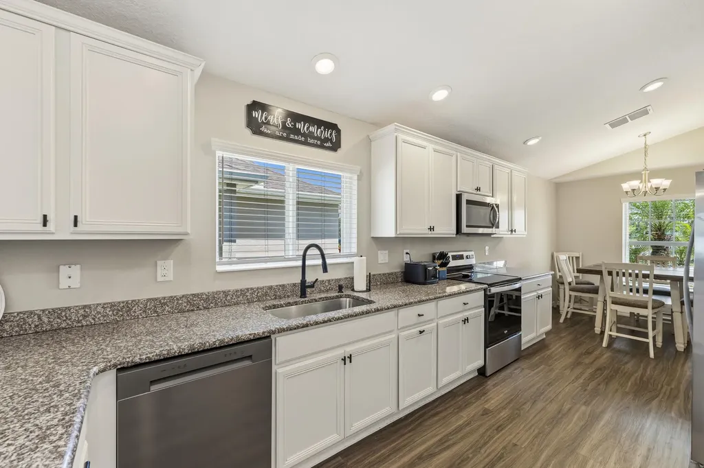 5435 NW Pine Trail Circle Port St Lucie FL 34983