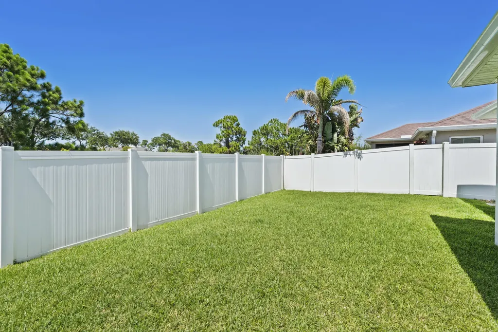 5435 NW Pine Trail Circle Port St Lucie FL 34983