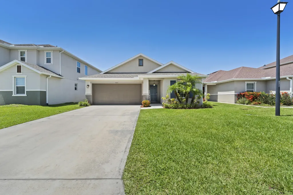 5435 NW Pine Trail Circle Port St Lucie FL 34983