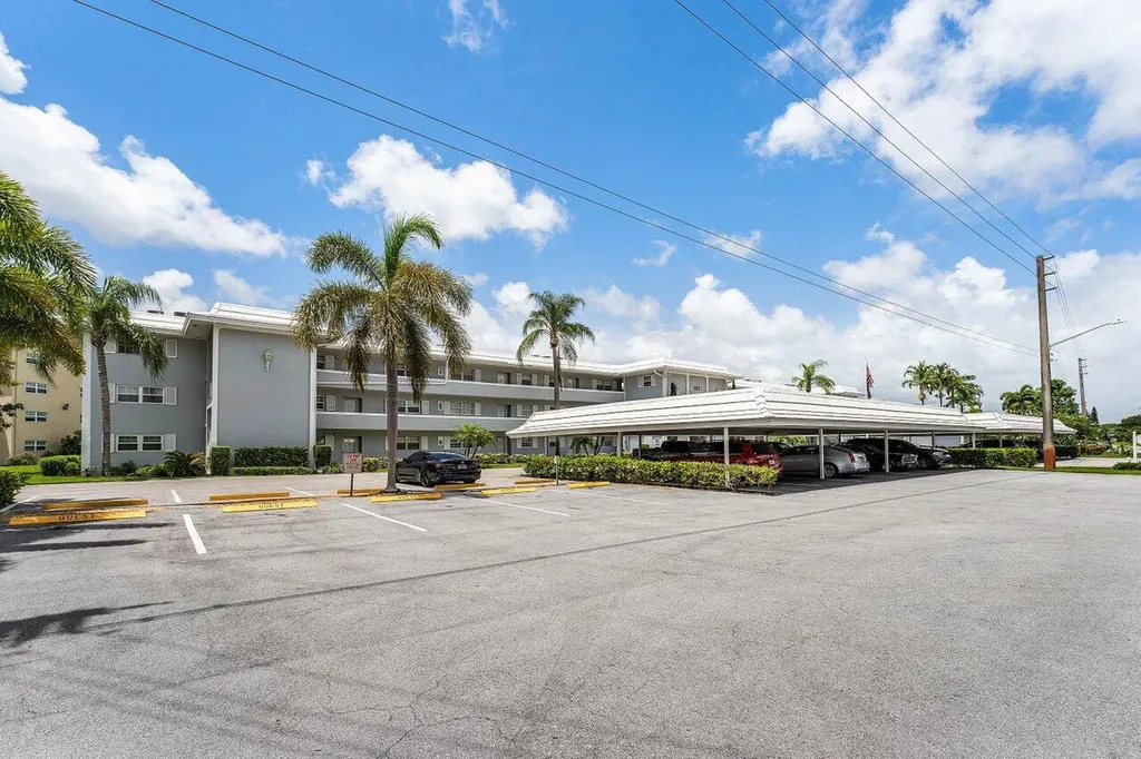 157 Atlantis Boulevard Atlantis FL 33462