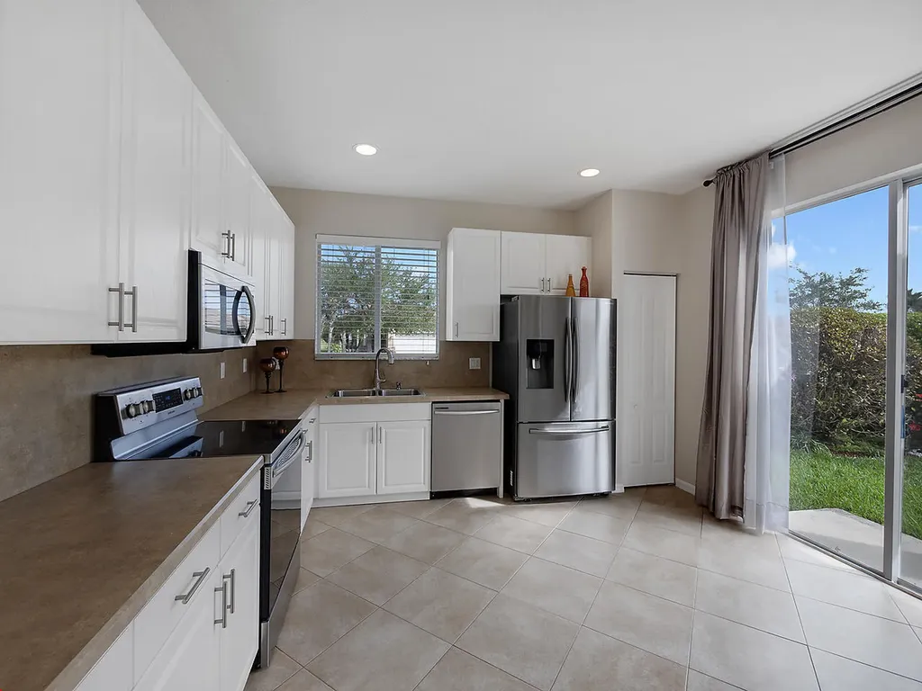 9563 SW Flowermound Circle Port St Lucie FL 34987