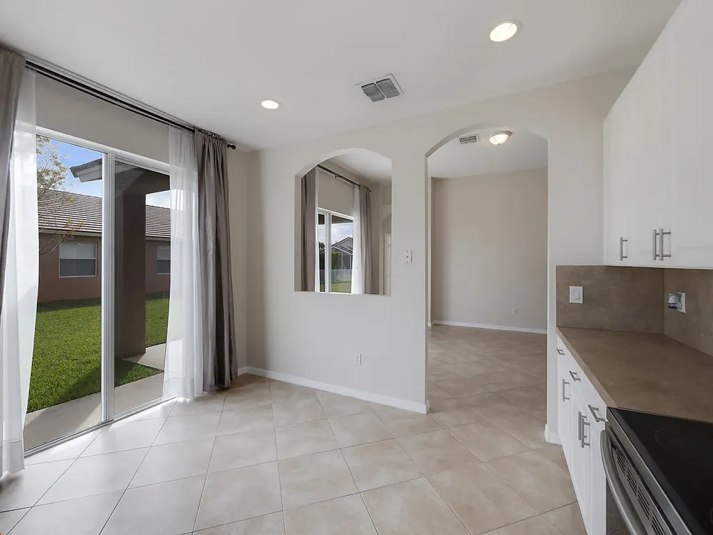 9563 SW Flowermound Circle Port St Lucie FL 34987