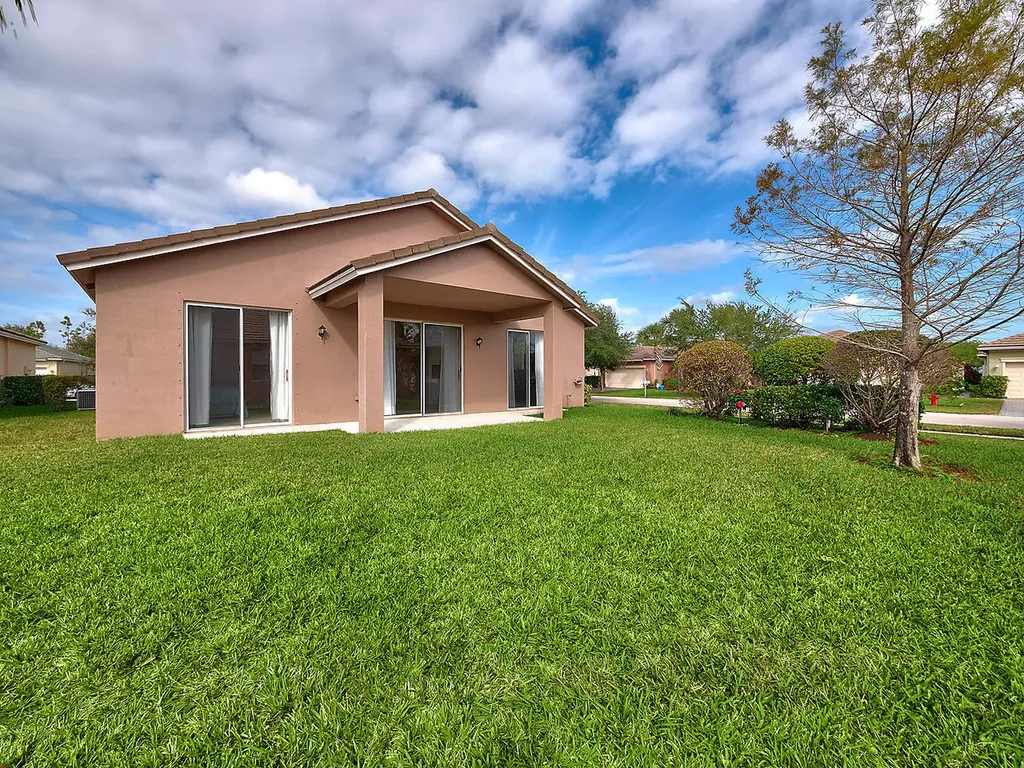 9563 SW Flowermound Circle Port St Lucie FL 34987