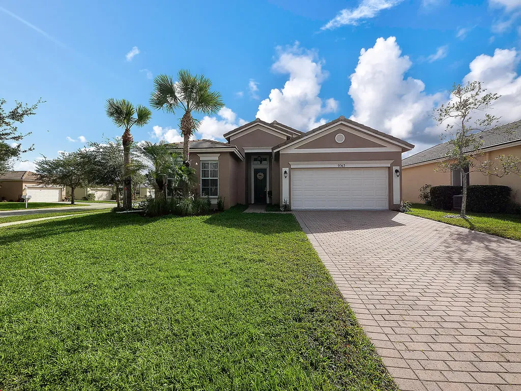 9563 SW Flowermound Circle Port St Lucie FL 34987