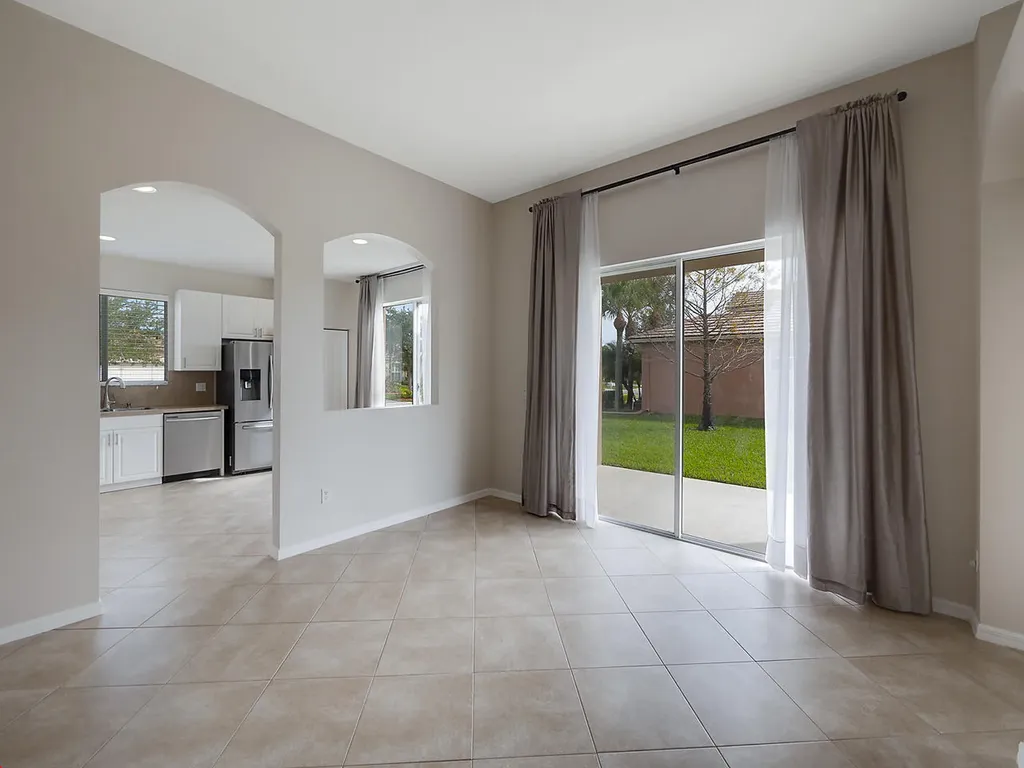 9563 SW Flowermound Circle Port St Lucie FL 34987