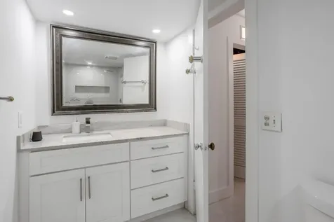 700 SE 6th Avenue Deerfield Beach FL 33441