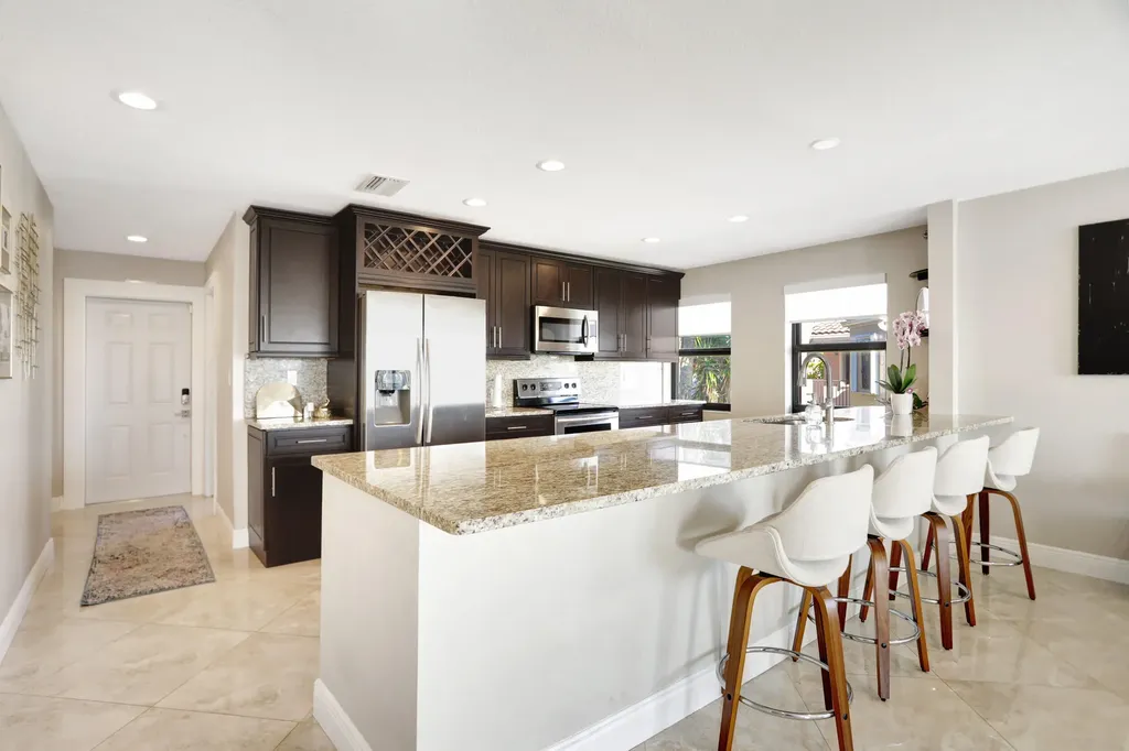 6646 Villa Sonrisa Drive Boca Raton FL 33433