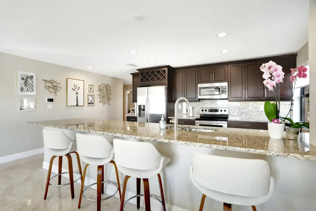 6646 Villa Sonrisa Drive Boca Raton FL 33433