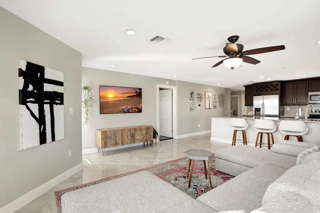 6646 Villa Sonrisa Drive Boca Raton FL 33433
