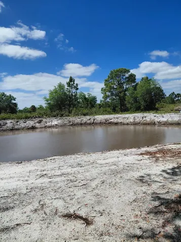 17122 NW 292nd Street Okeechobee FL 34972