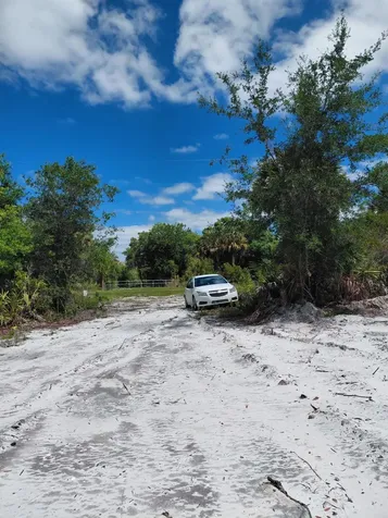 17122 NW 292nd Street Okeechobee FL 34972