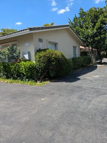3502 Riverside Drive Coral Springs FL 33065